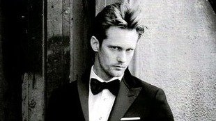 Alexander Skarsgard w smokingu (FOTO)