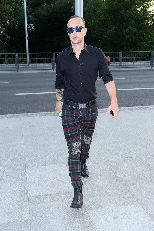 adam-nergal-darski-R1