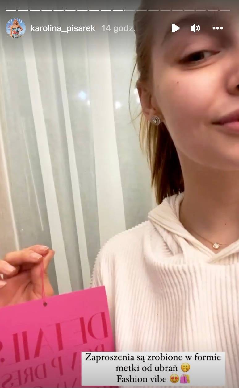 Karolina Pisarek pokazała zaproszenia na ślub: “Nasze wesele będzie fashion”