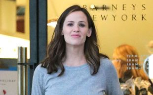 Co robi Jennifer Garner gdy widzi paparazzi? (FOTO)
