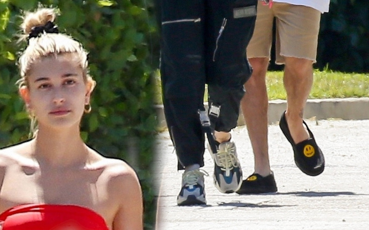 Justin i Hailey Bieber na spacerze w spodniach męża i z drinkiem w ręku