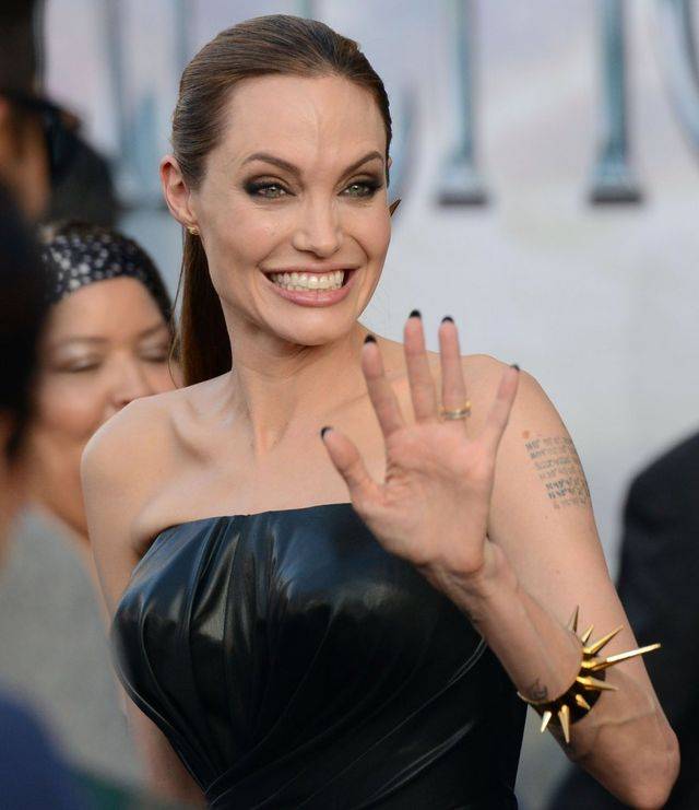 Angelina Jolie zabija głód w prosty i bardzo niezdrowy sposób