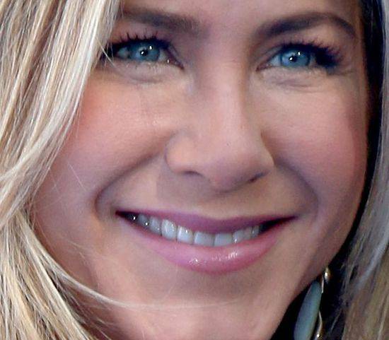 10 zdjęć, które pokazują, jak naprawdę wygląda Jennifer Aniston