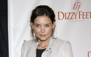 Naturalna Katie Holmes (FOTO)