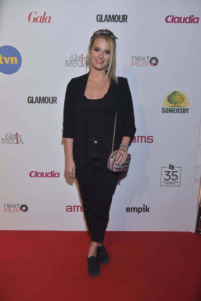 Julia Wieniawa w seksownej mini na premierze Kobiety sukcesu