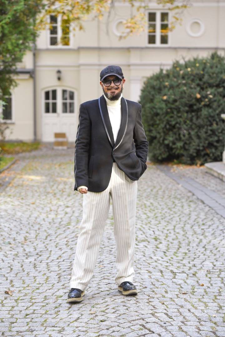 Gwiazdy na pokazie Wolińskiego: Gessler w obcisłych kolarkach, Olejnik z wycięciem pod biustem, Pisarek z głębokim dekoltem…