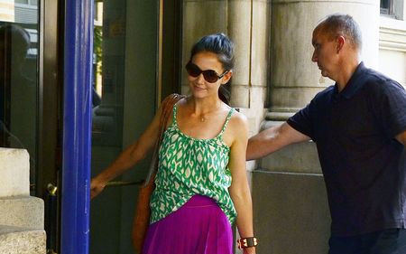 Kolorowa stylizacja Katie Holmes