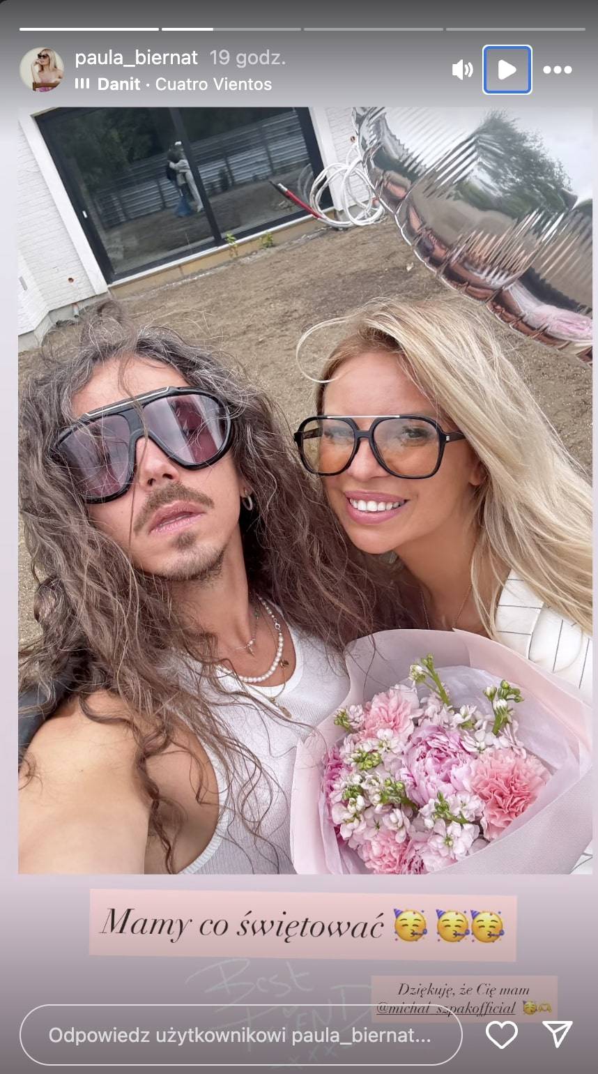 Gwiazda “Tańca z Gwiazdami” kupiła dom! W odbiorze kluczy pomagał jej Michał Szpak (FOTO)