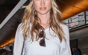 3 tygodnie po porodzie Behati Prinsloo wychodzi z domu i mówi…