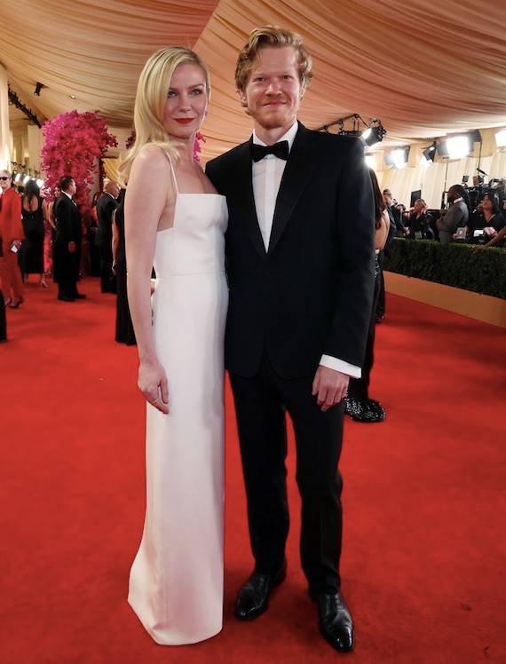 Oscary 2024. Gwiazdy na czerwonym dywanie: Emma Stone w kreacji LV, a Ariana Grande w pontonie?!