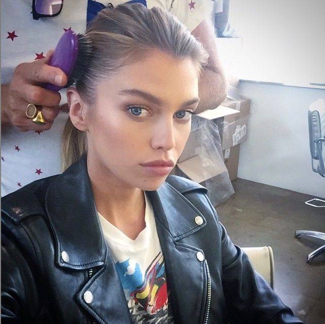 Stella Maxwell – piękny aniołek VS