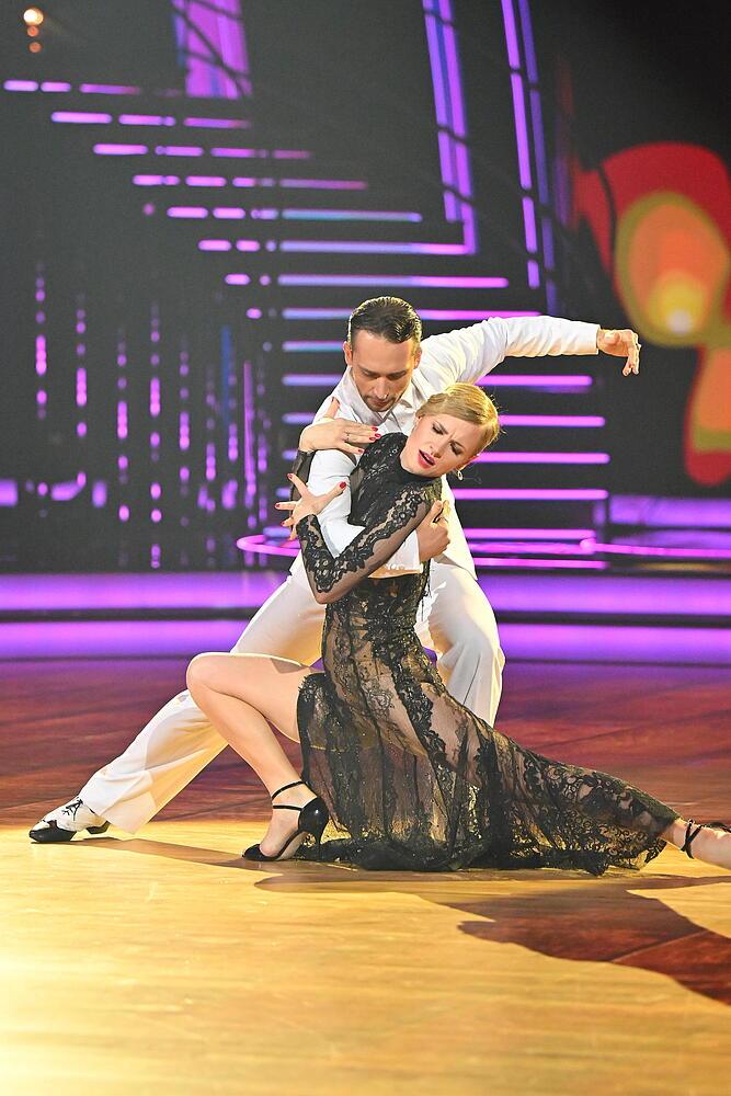 Wiktoria Gorodecka i Kamil Kuroczko w półfinale Tańca z gwiazdami, fot. KAPIF