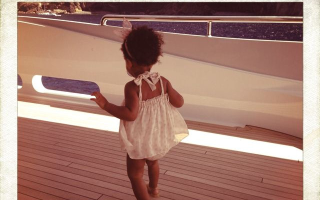 North West kontra Blue Ivy – która jest ubierana bardziej stylowo?