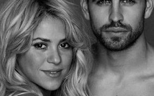 Shakira pokazała nagi ciążowy brzuszek (FOTO)