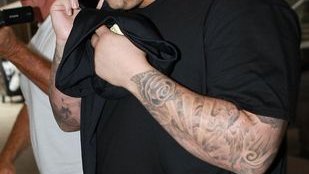 Rob Kardashian wypiął się (pokaźnym tyłkiem) na rodzinę