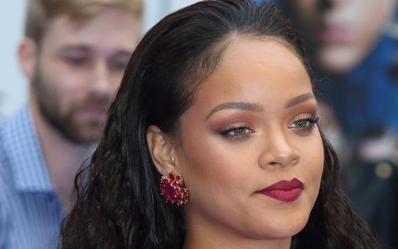 Rihanna ma nową fryzurę! Jak teraz wygląda?