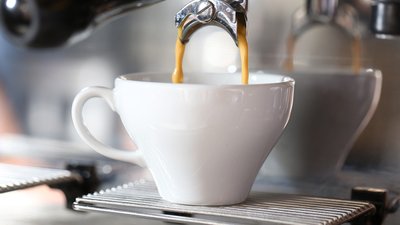 Najlepsza kawa ziarnista do ekspresu – czyli jaka?