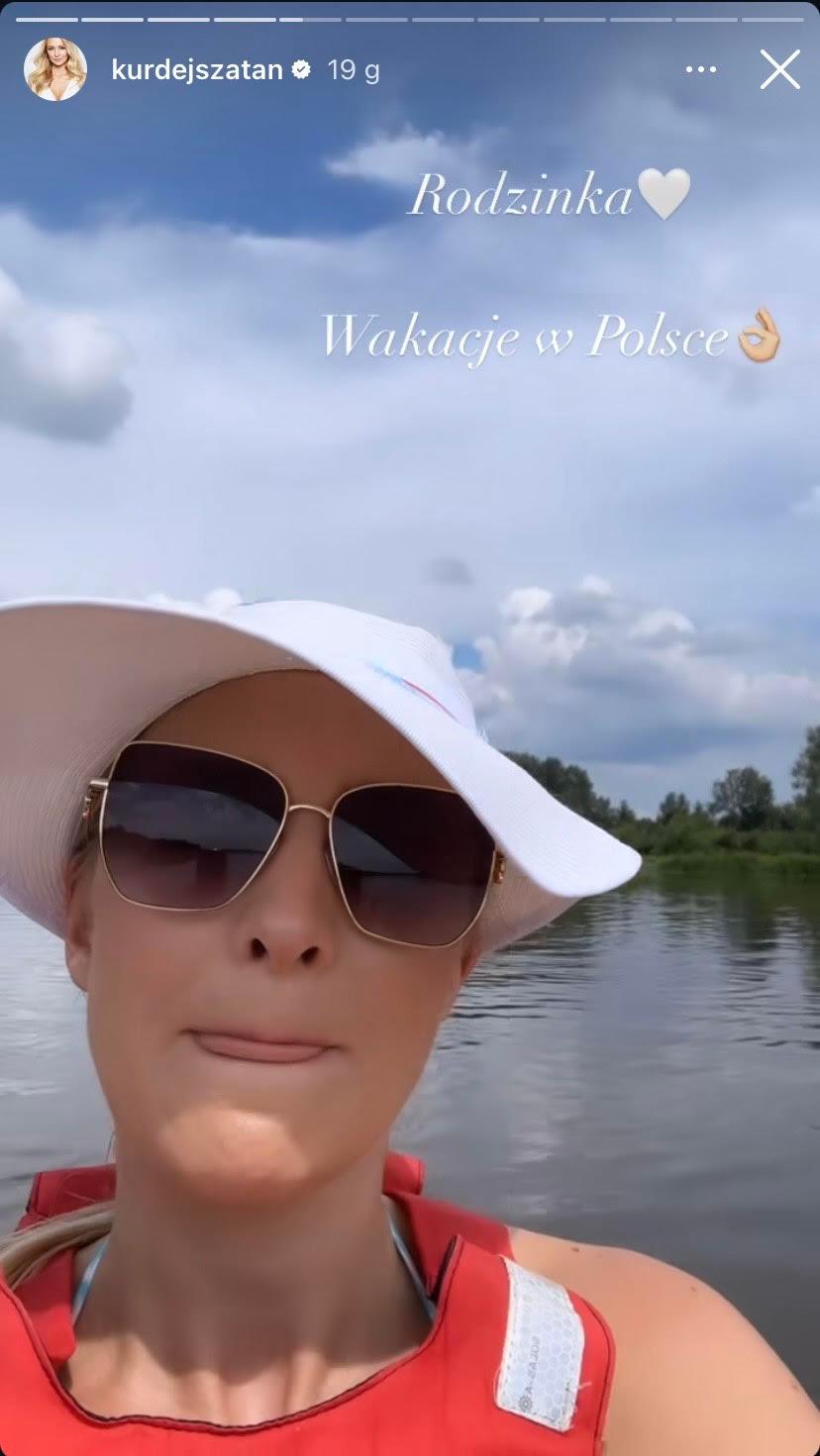 Barbara Kurdej-Szatan na kajakach z rodziną