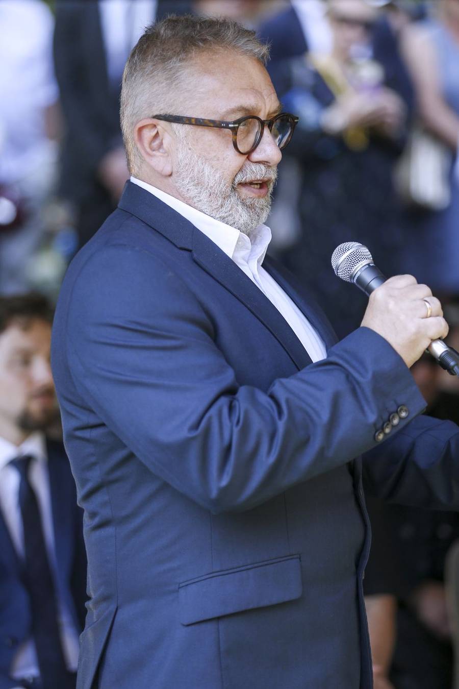 Tłumy gwiazd żegnają Stanisława Sojkę! Szroeder, Królikowska, Olejnik, Zamachowski…(FOTO)