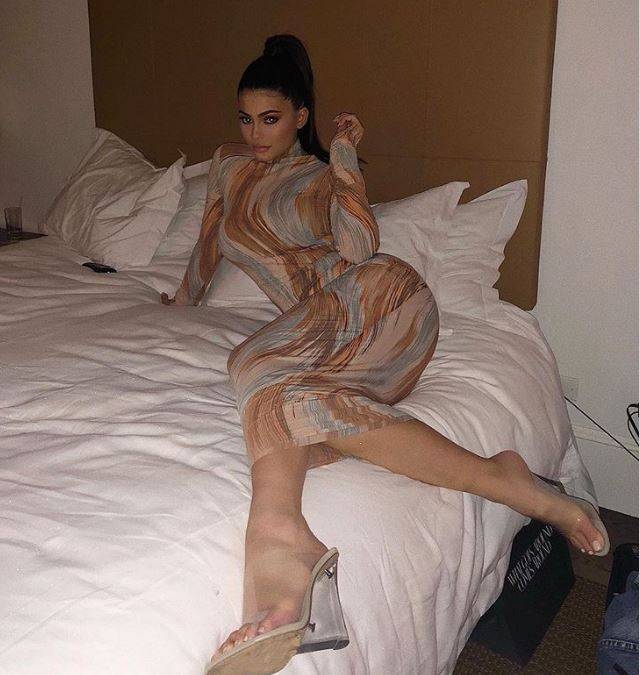 Oto PRAWDZIWA Kylie Jenner bez photoshopa i doczepów (ZDJĘCIA)