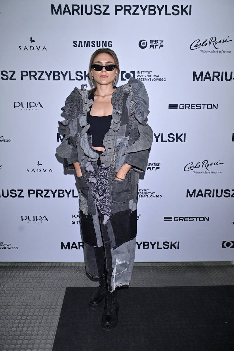 Plejada gwiazd na pokazie Mariusza Przybylskiego: Andrzej Piaseczny, Anna Popek, Żmuda Trzebiatowska…