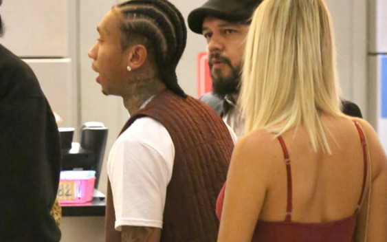 Kylie Jenner ma godną następczynię? Tyga poderwał BLONDYNKĘ (ZDJĘCIA)