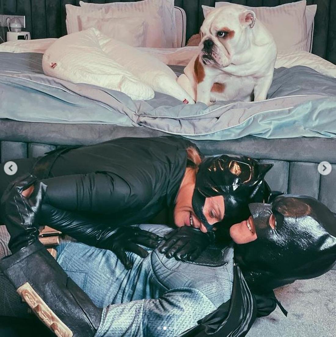 Małgorzata Rozenek i Radosław Majdan w przebraniach. 