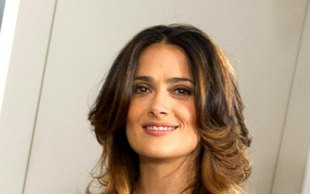 Salma Hayek nadal w trasie po Europie (FOTO)