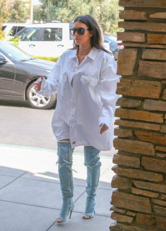 15 momentów, w których Kim Kardashian WSTYDZIŁA się swojej pupy