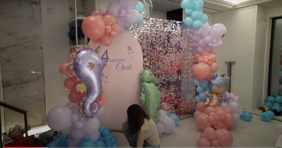 Andziaks w końcu pokazała 4. urodziny Charlotte! Morskie motywy, przepych i dmuchane pałace! (FOTO)