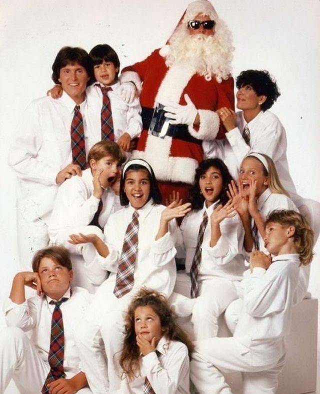 Wszystkie świąteczne kartki Kardashianów