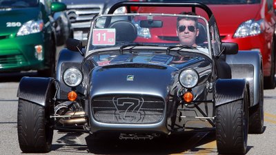 Simon Cowell chwali się nową zabawką (FOTO)