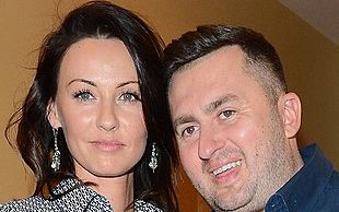 Kto się wgryzł w kolano tej pani? (FOTO)