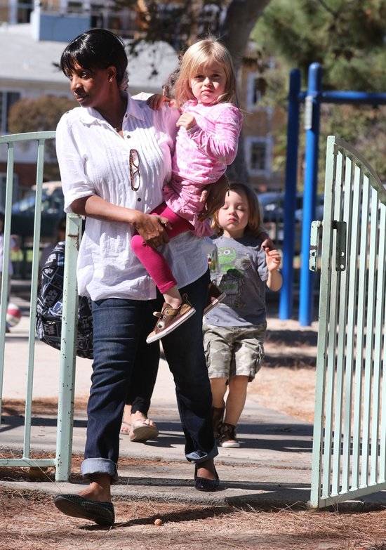 Knox i Vivienne Jolie-Pitt na placu zabaw