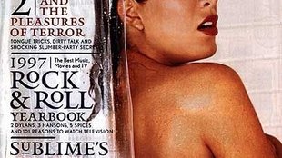 Tori Spelling topless na rodzinnej fotce (FOTO)