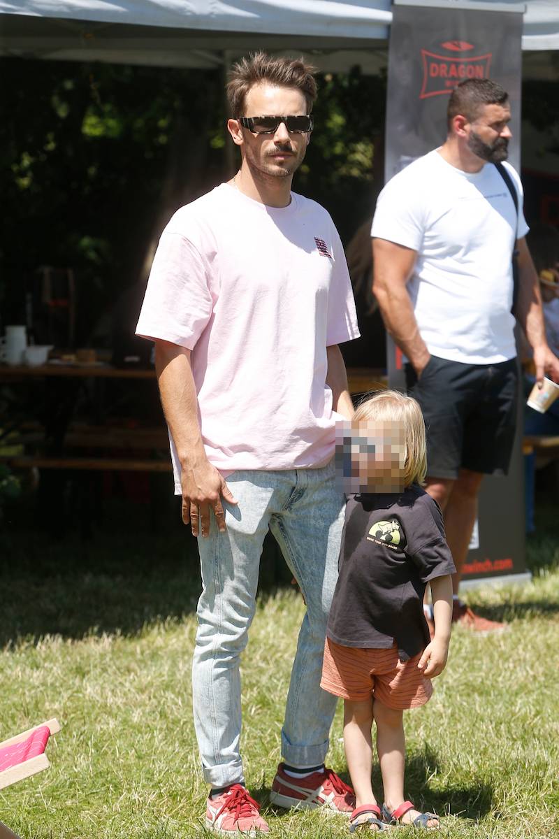 Vip Cross 2022. Mateusz Banasiuk po raz pierwszy na imprezie medialnej z 5-letnim synem