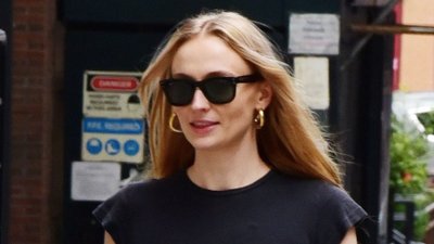 Sophie Turner pochwaliła się oficjalnie swoim arystokratą… mocno uderzając w Joe Jonasa