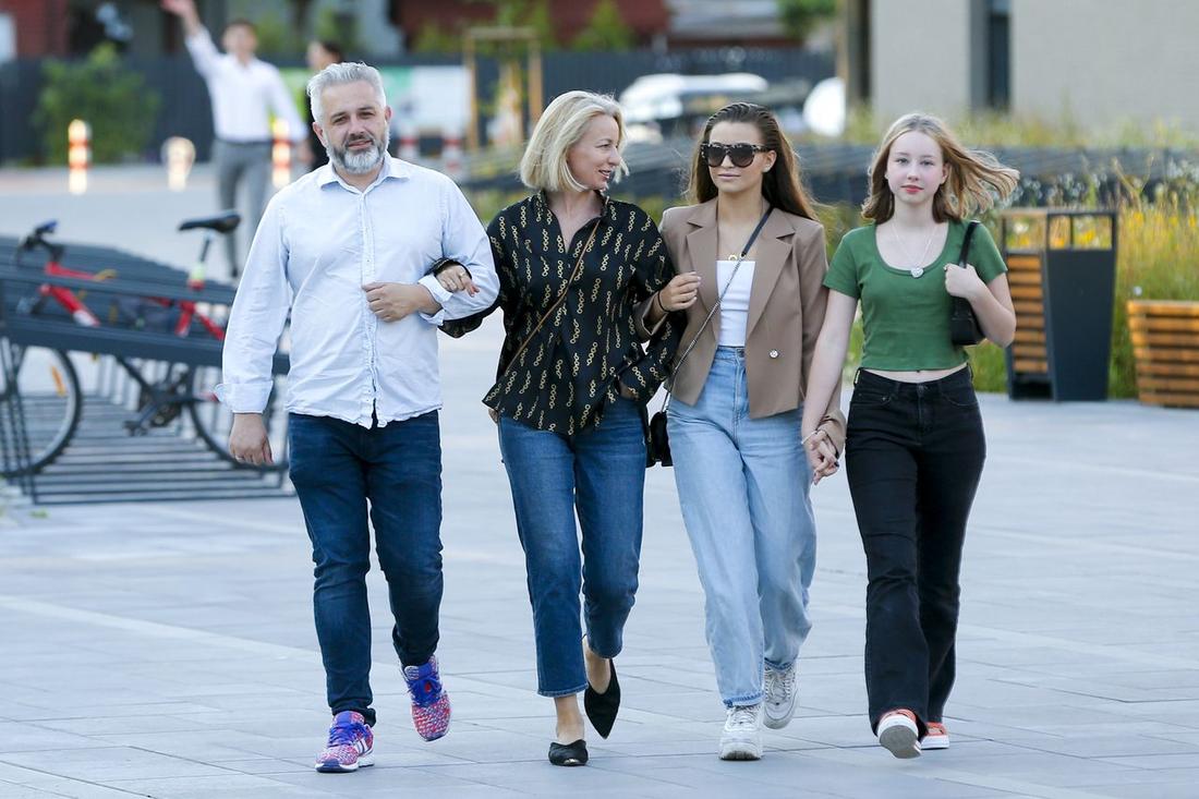 Marta Wieniawa-Narkiewicz, Julia Wieniawa