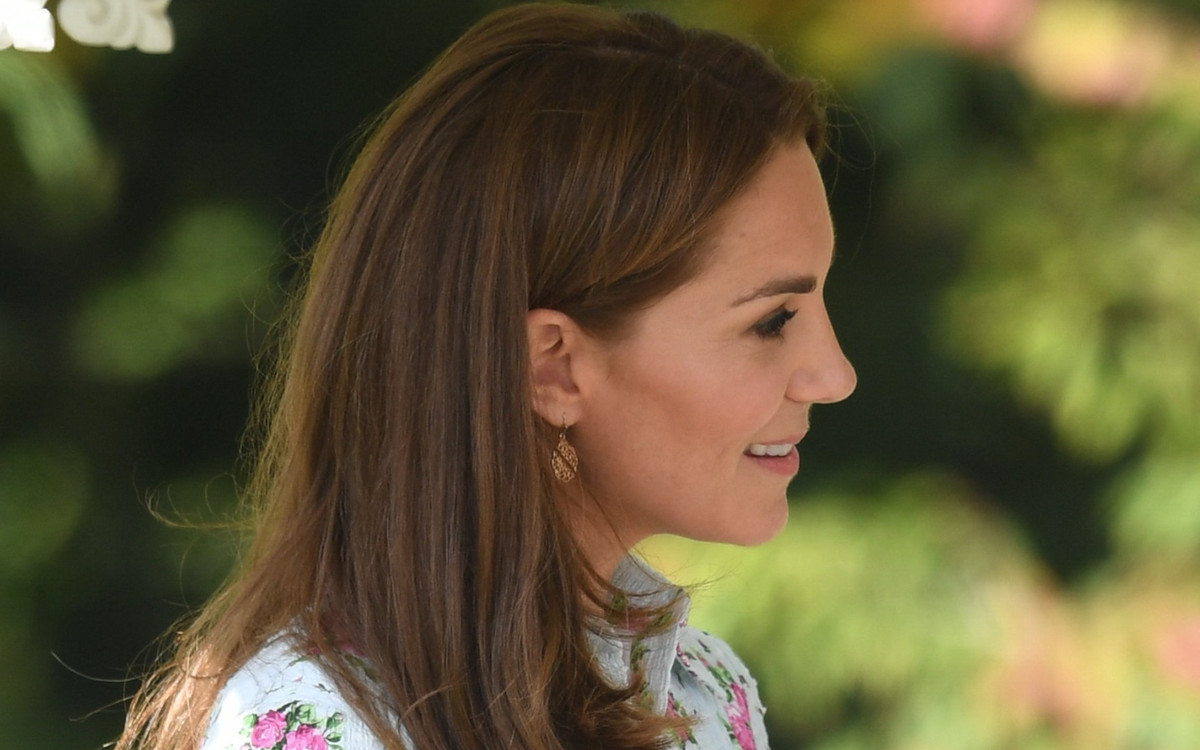 Kate Middleton w bardzo DROGIEJ sukience na otwarciu swojego ogrodu (ZDJĘCIA)